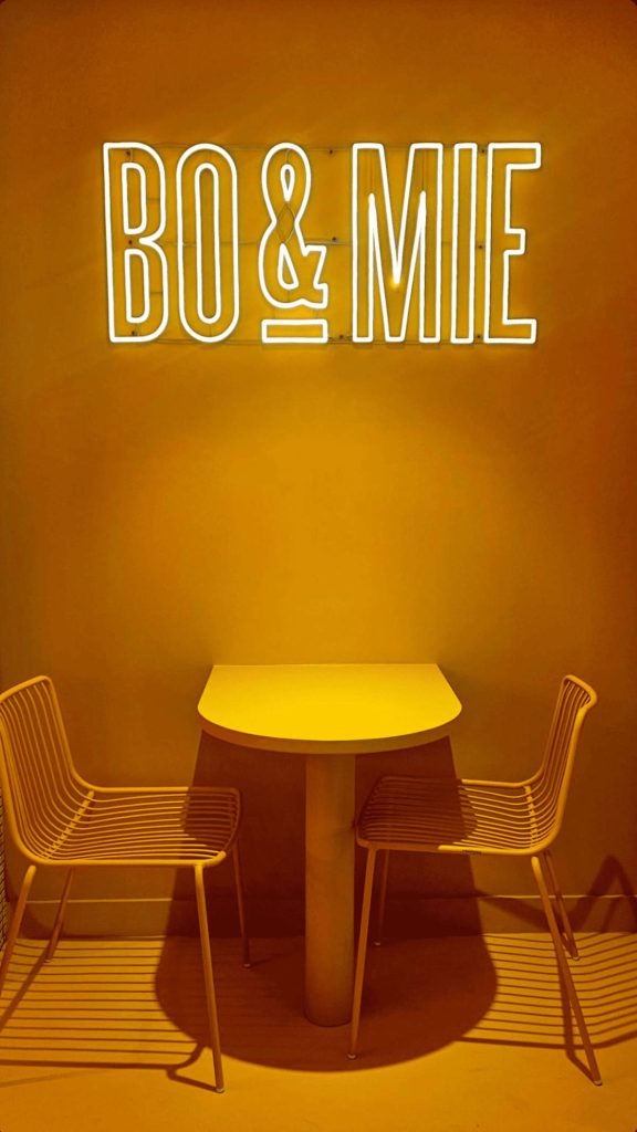 Néon-logo-Bo-Mie