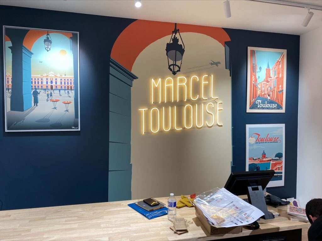 neon led blanc chaud commerce marcel toulouse