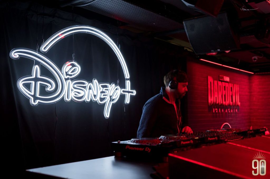 Néon DJ Disney cold white 1 ceiling