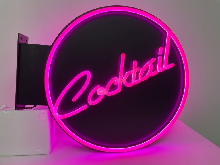 Néon- Enseigne-drapeau-cocktail-rose-noir