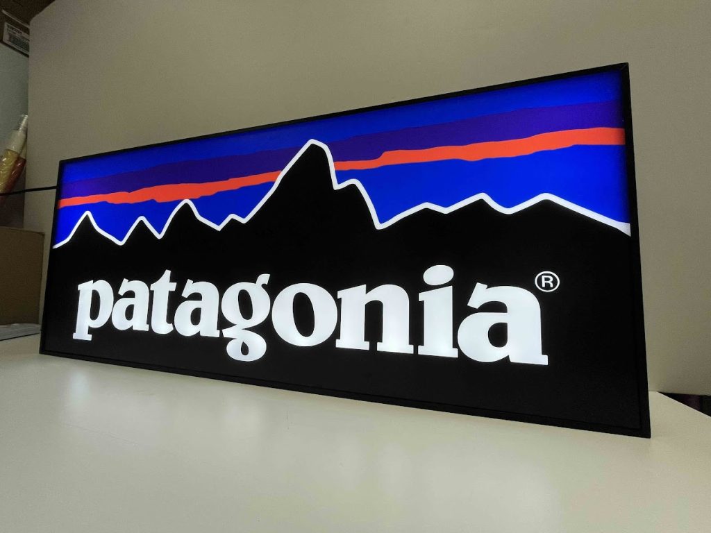 Patagonia-Neon-creation