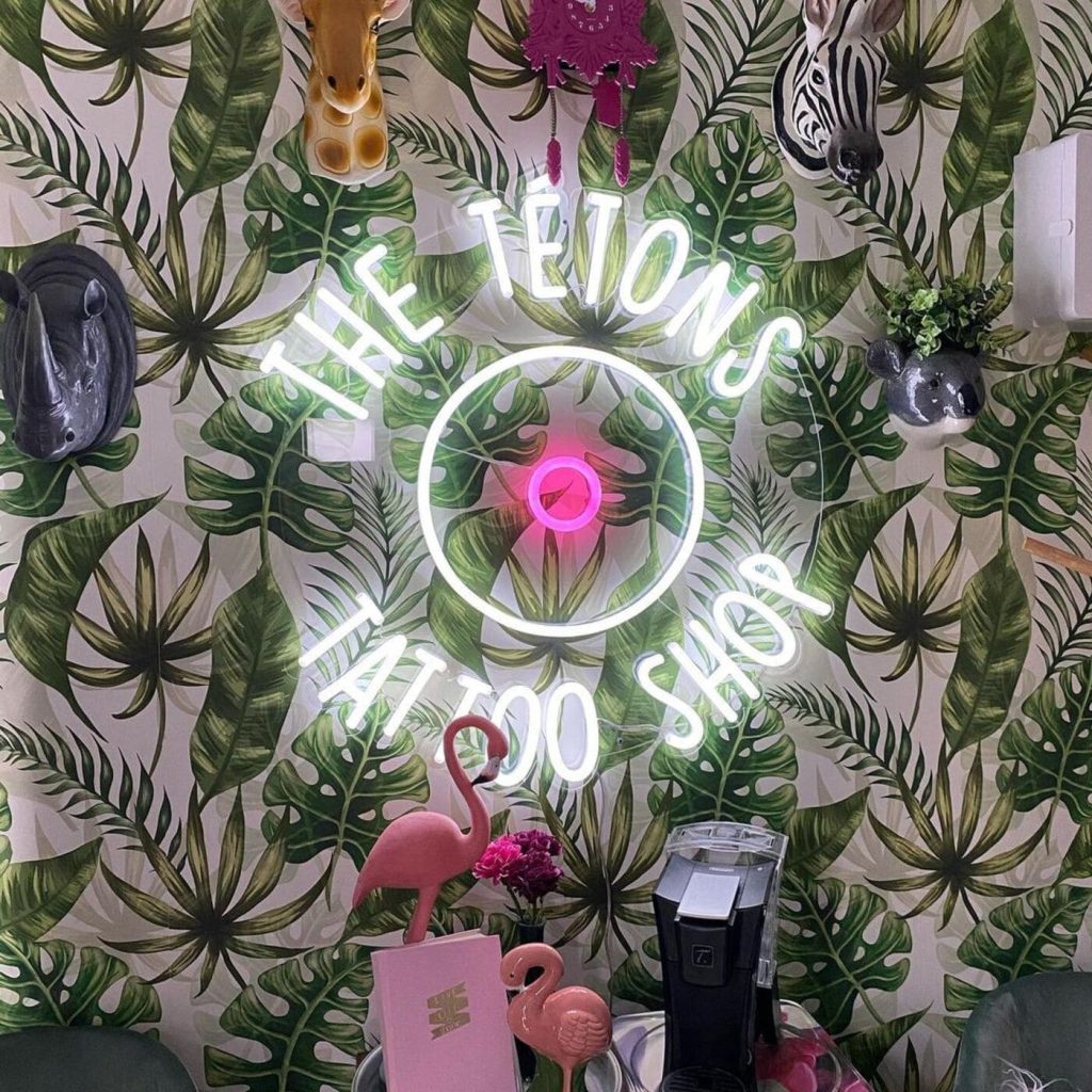 Néon SHOP THE TETONS TATTOO SHOP COLD WHITE PINK