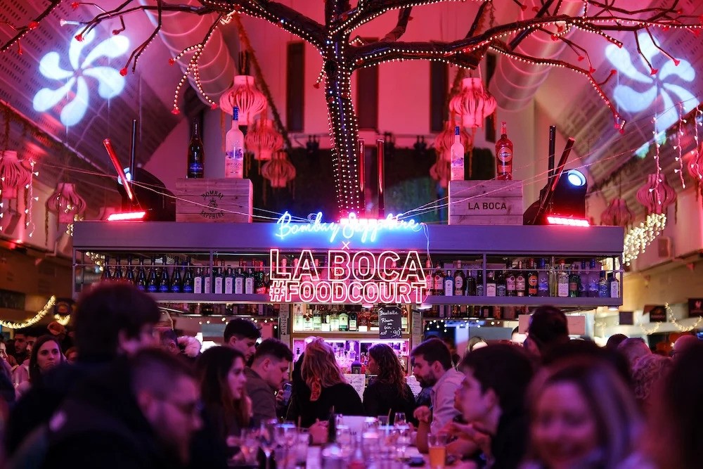 neon bombay-sapphire-boca-foodcourt-bordeaux_neon-sur-mesure-ice-blue-rouge