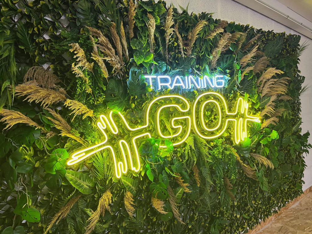 Néon training go double cold white yellow gym