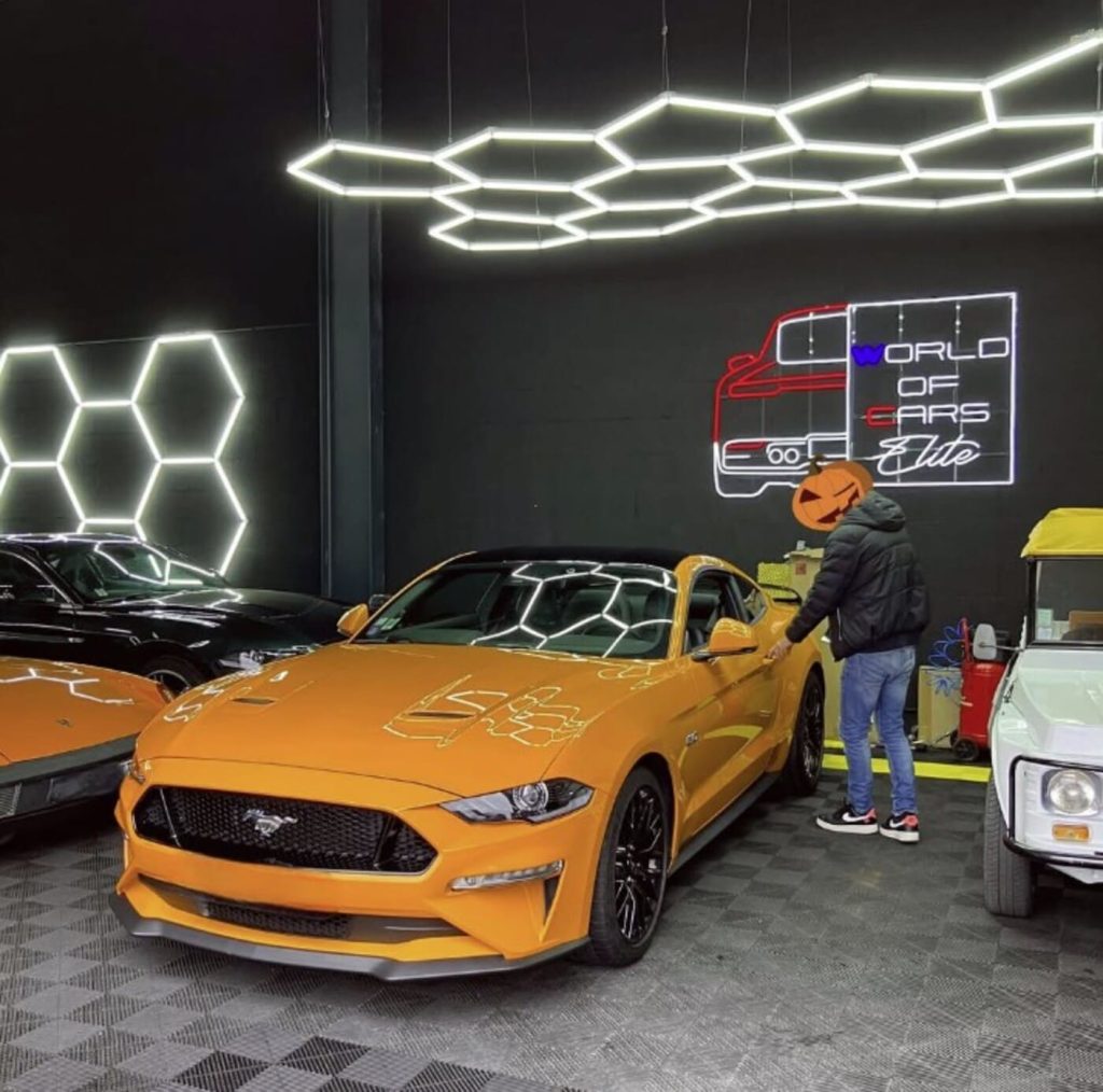 Néon world of cars Elite red, bleu cold white